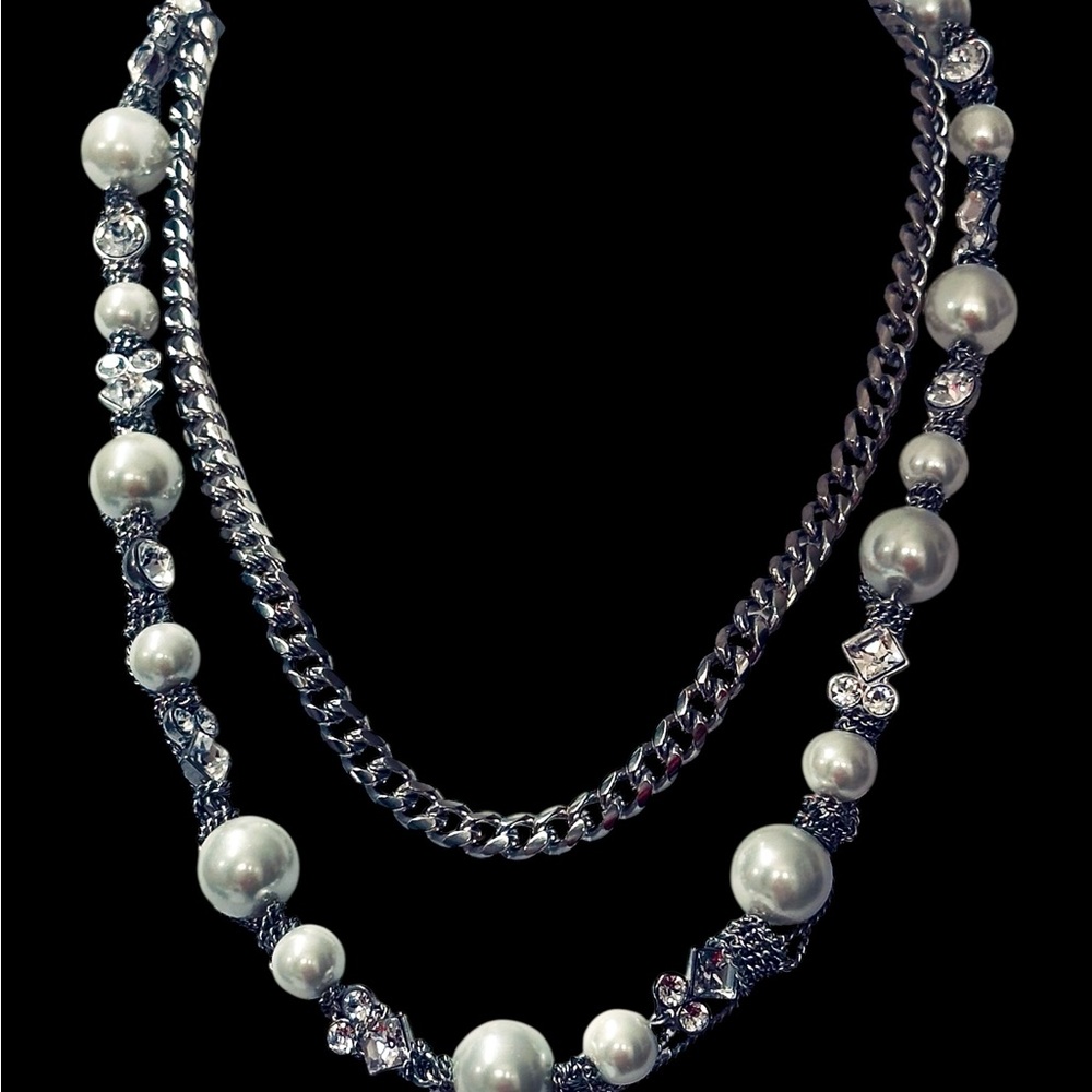 Givenchy chain, crystals and faux Pearl Necklace